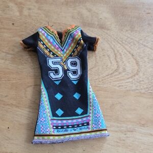 1/5$ 4/15$ 6/20$ Barbie Colorful Patterned Dress